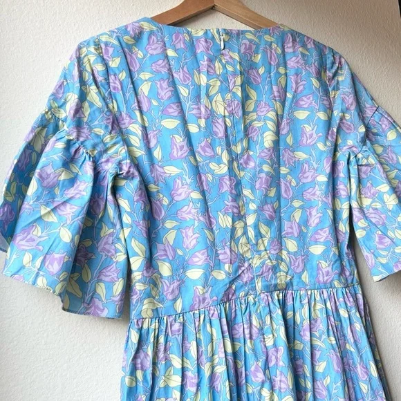 Coco Shop Short Sleeve Bell Sleeve Tiered V Neck MIDI Dress Blue Floral Sz S